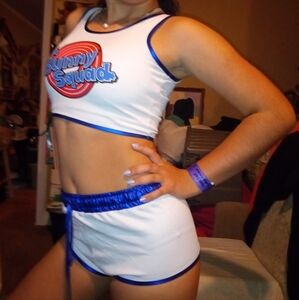 "Lola Bunny" character costume, inspired original "Space Jam" movie. Juniors Grl